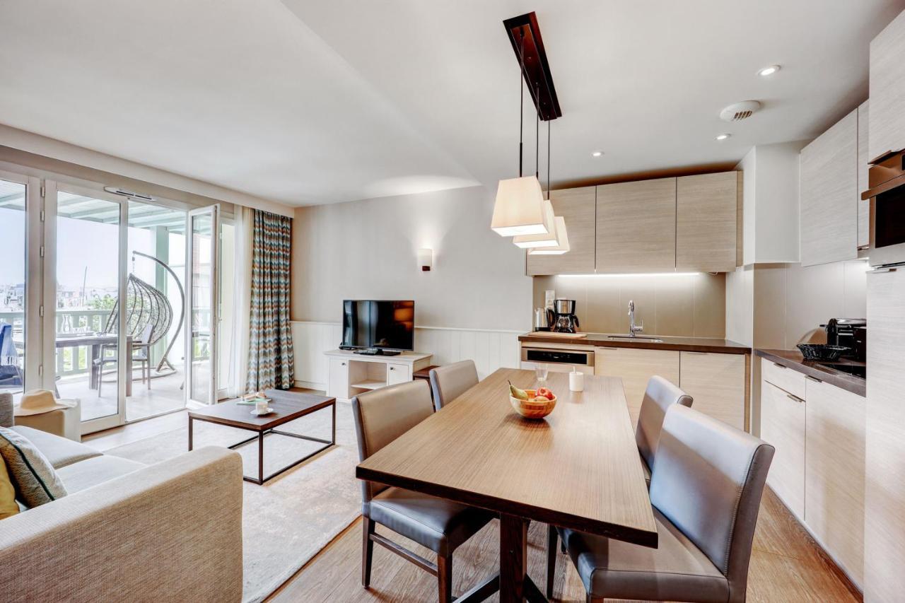 Residence Pierre & Vacances Premium Presqu'Ile De La Touques Deauville Exteriör bild A typical apartment