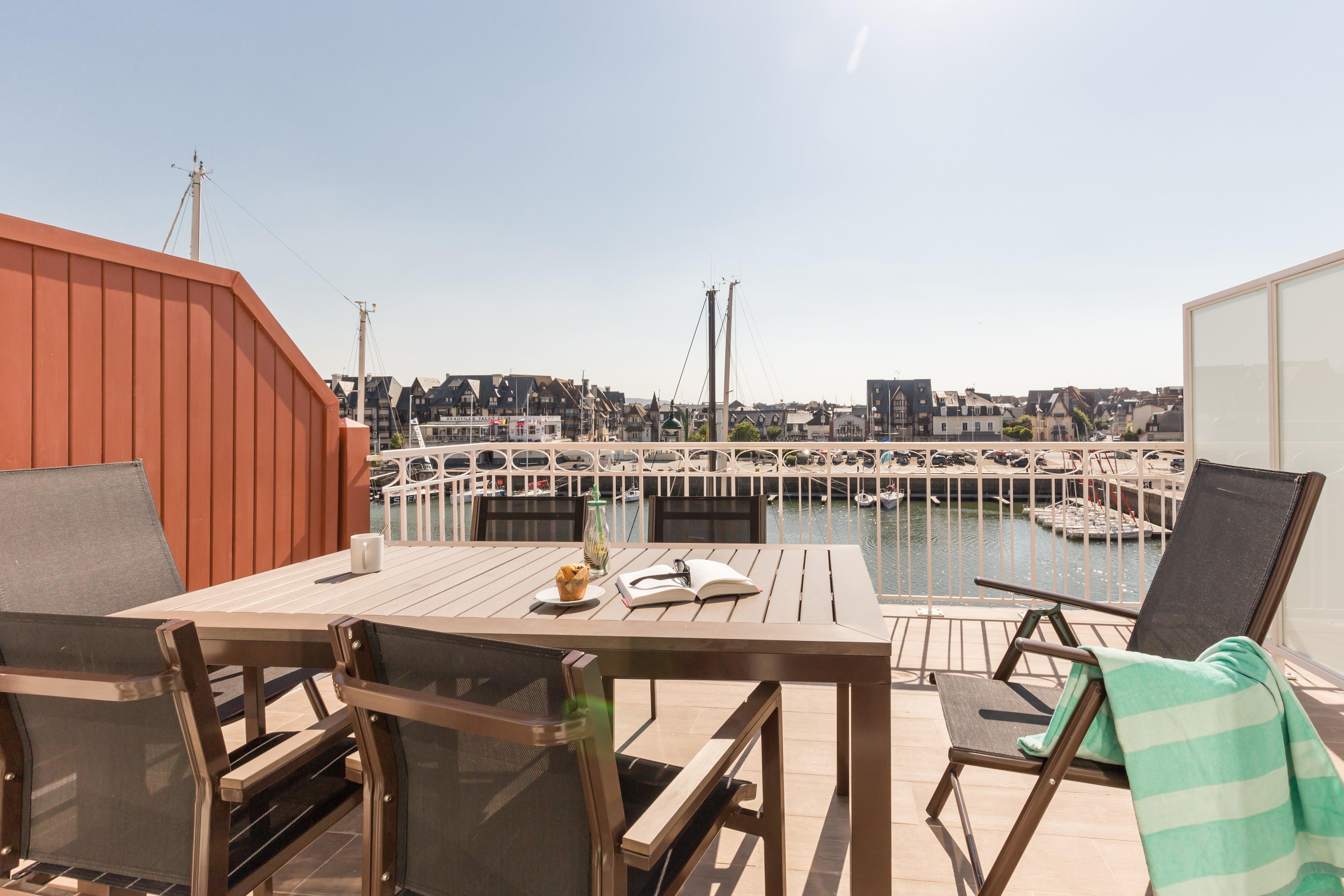 Residence Pierre & Vacances Premium Presqu'Ile De La Touques Deauville Exteriör bild